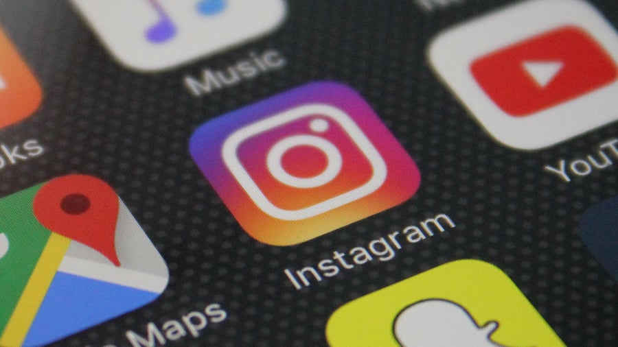affiliate marketing on instagram has opened up the doors for brands and influencers to work creatively together by utilising the power of word of mouth - how to become instagram famous in 3 easy steps insta addict